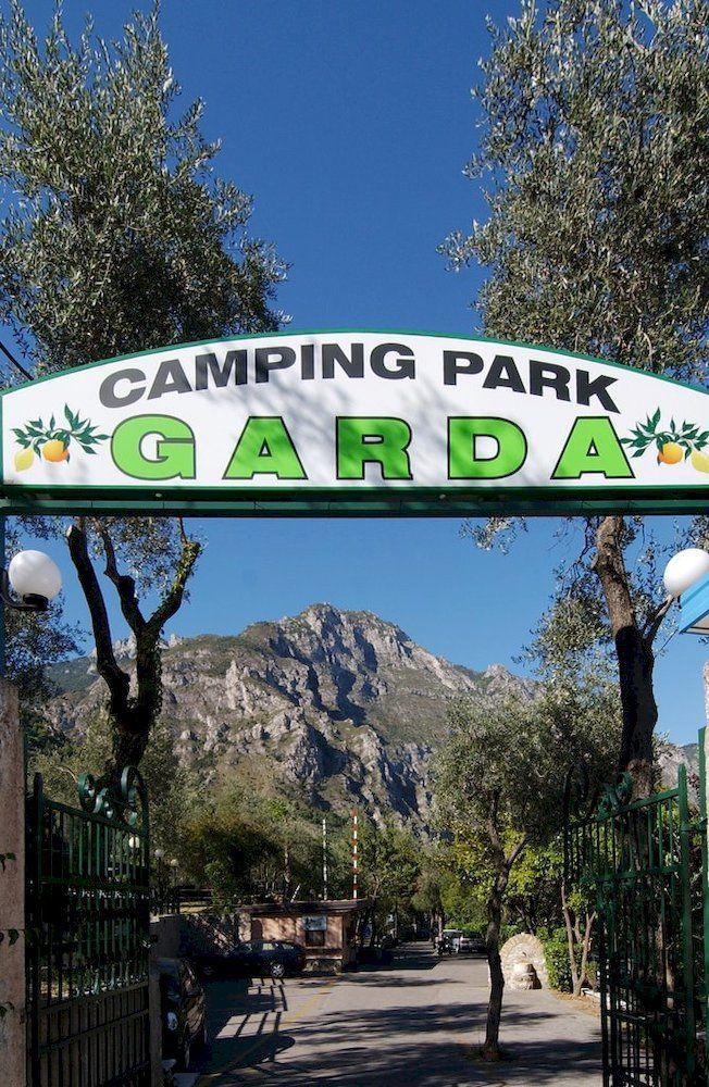 Camping Park Garda リモーネ・スル・ガルダ エクステリア 写真
